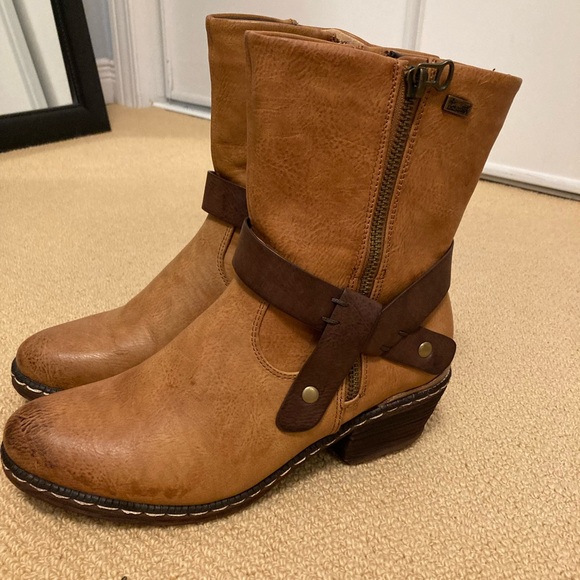 Cozy lined leather boots - Picture 1 of 8